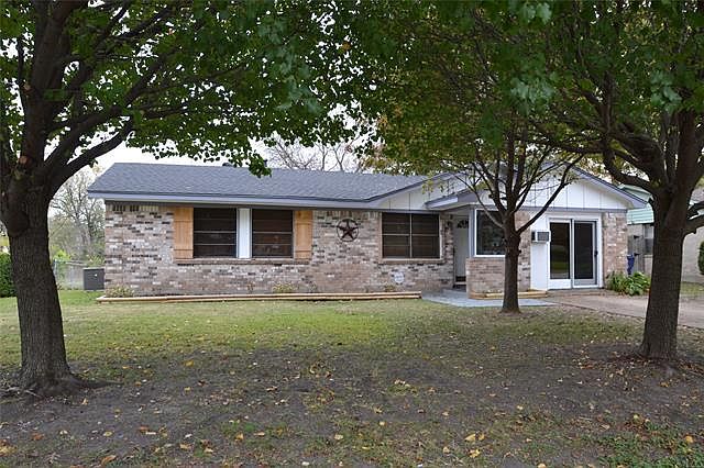 1st image of 522 Moonlight Dr