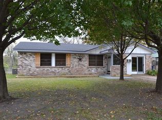 522 Moonlight Dr, Garland, TX 75040