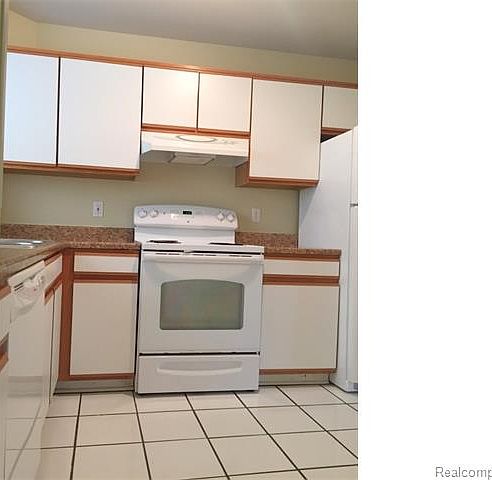 1st image of 42587 Lilley Pointe Dr #85