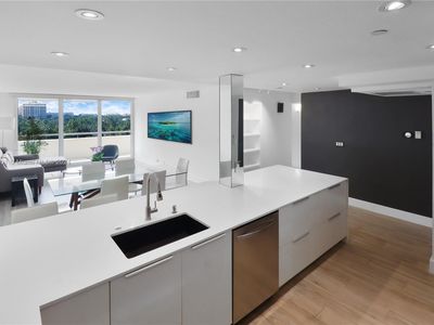 170 Ocean Lane Dr APT 810, Key Biscayne, FL, 33149