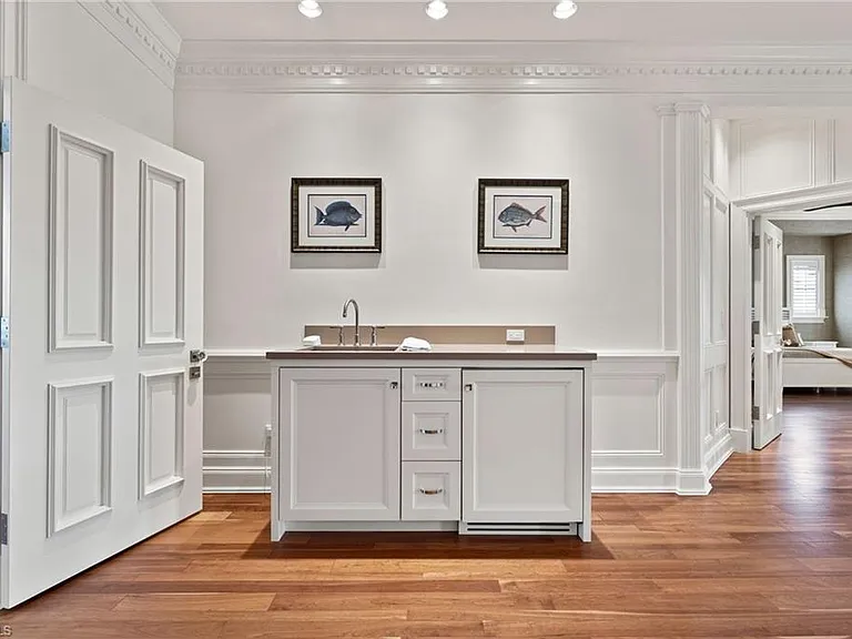 2325 Lantern Ln — Photo 29