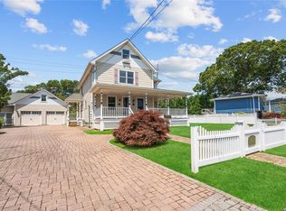 41 Robert St, Babylon, NY 11702