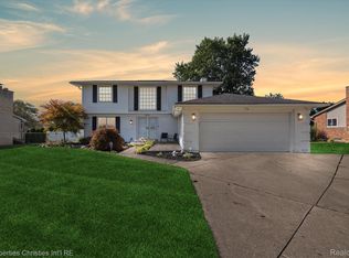 36701 Six Mile Rd, Livonia, MI 48152