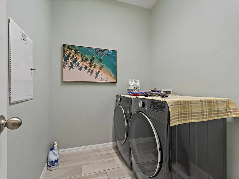 4604 Tobermory Way — Photo 42