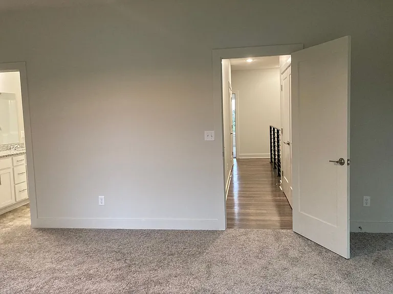 312 Lincoln St — Photo 54