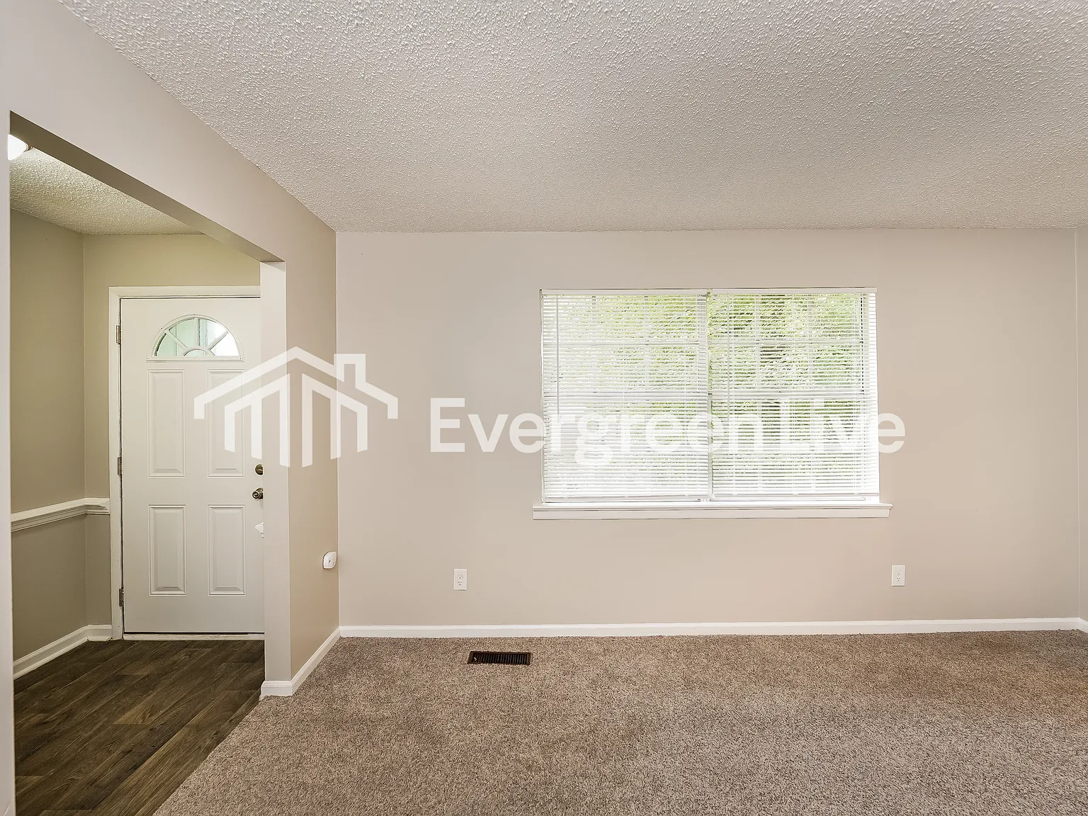 3 bed, 2.0 bath, 1547 sqft, $1,445 — Photo 2