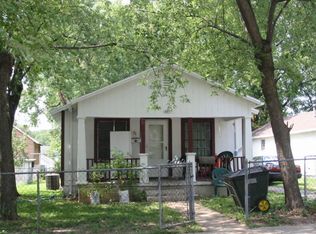 2035 N Pickwick Ave, Springfield, MO 65803