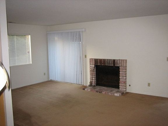 3rd image of 1730 Dolphin Dr