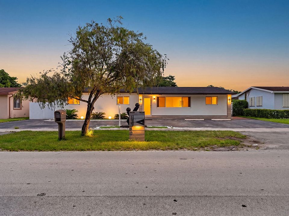 1st image of 10040 SW 32nd Street