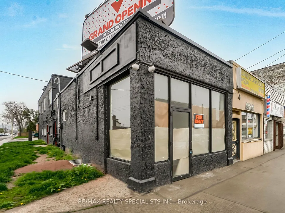 1064 Barton St E #1