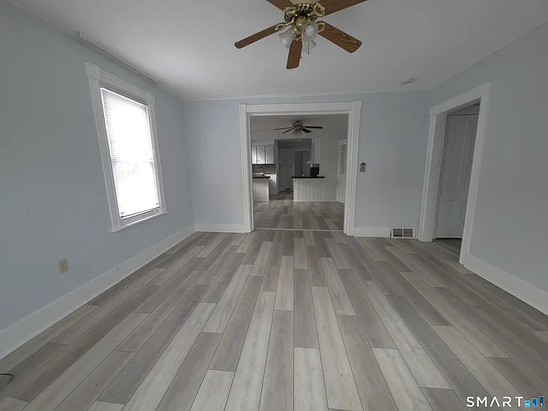303 Newtown Ave — Photo 24