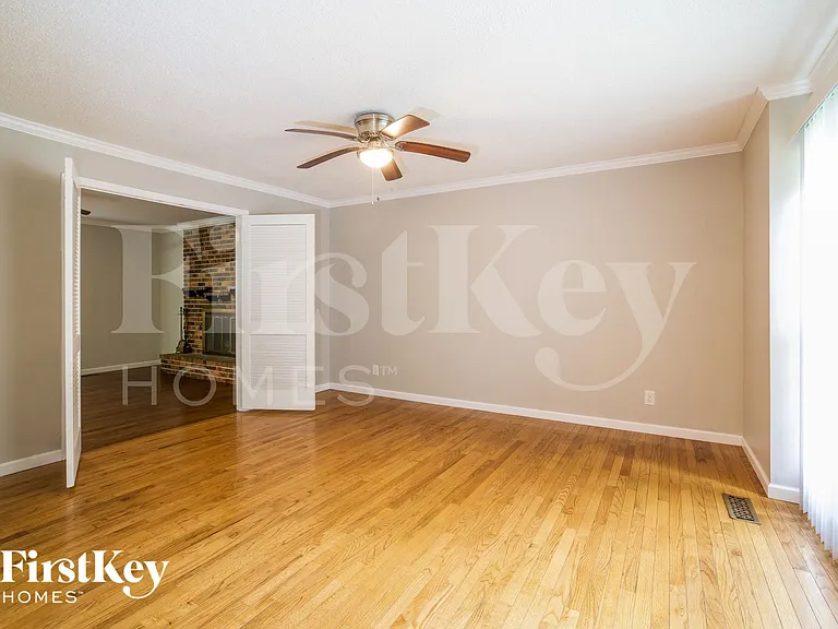5511 Fireleaf Dr — Photo 9