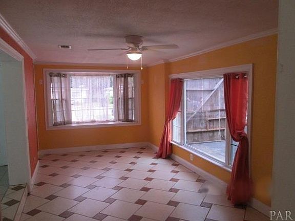 4th image of 3275 Fairmont St