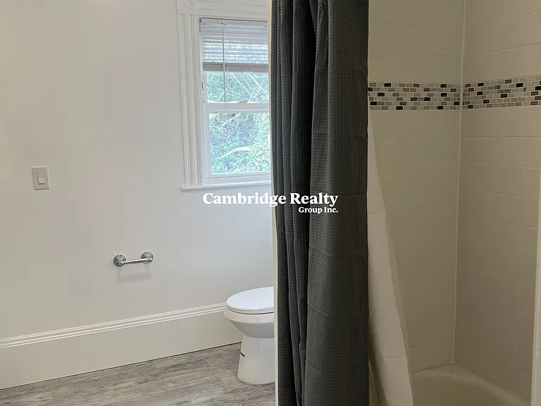35 Cameron Ave #2T — Photo 15