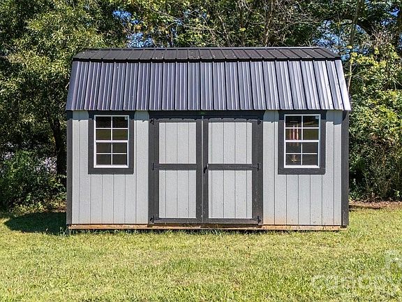 5th image of 137 Calhoun Rd