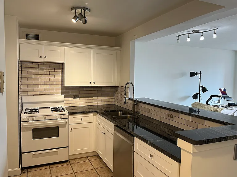 620 Peachtree St NE — Photo 9