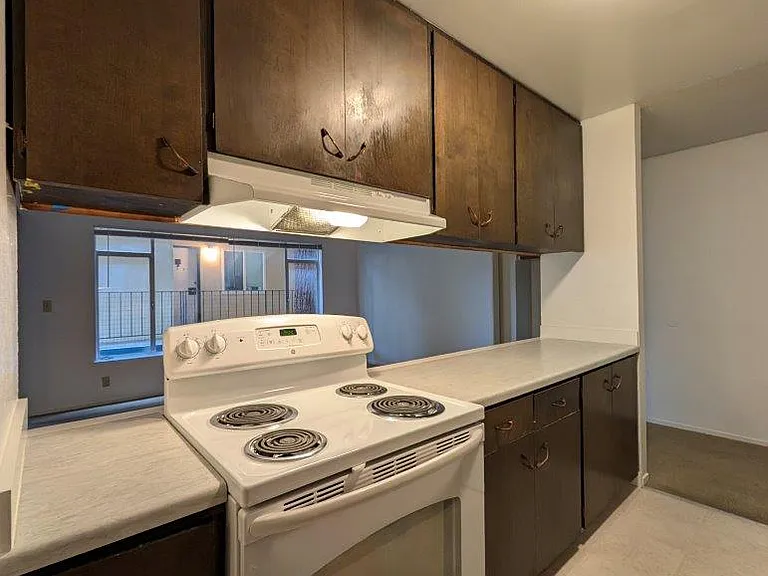 1925 Delaware St #1C — Photo 9