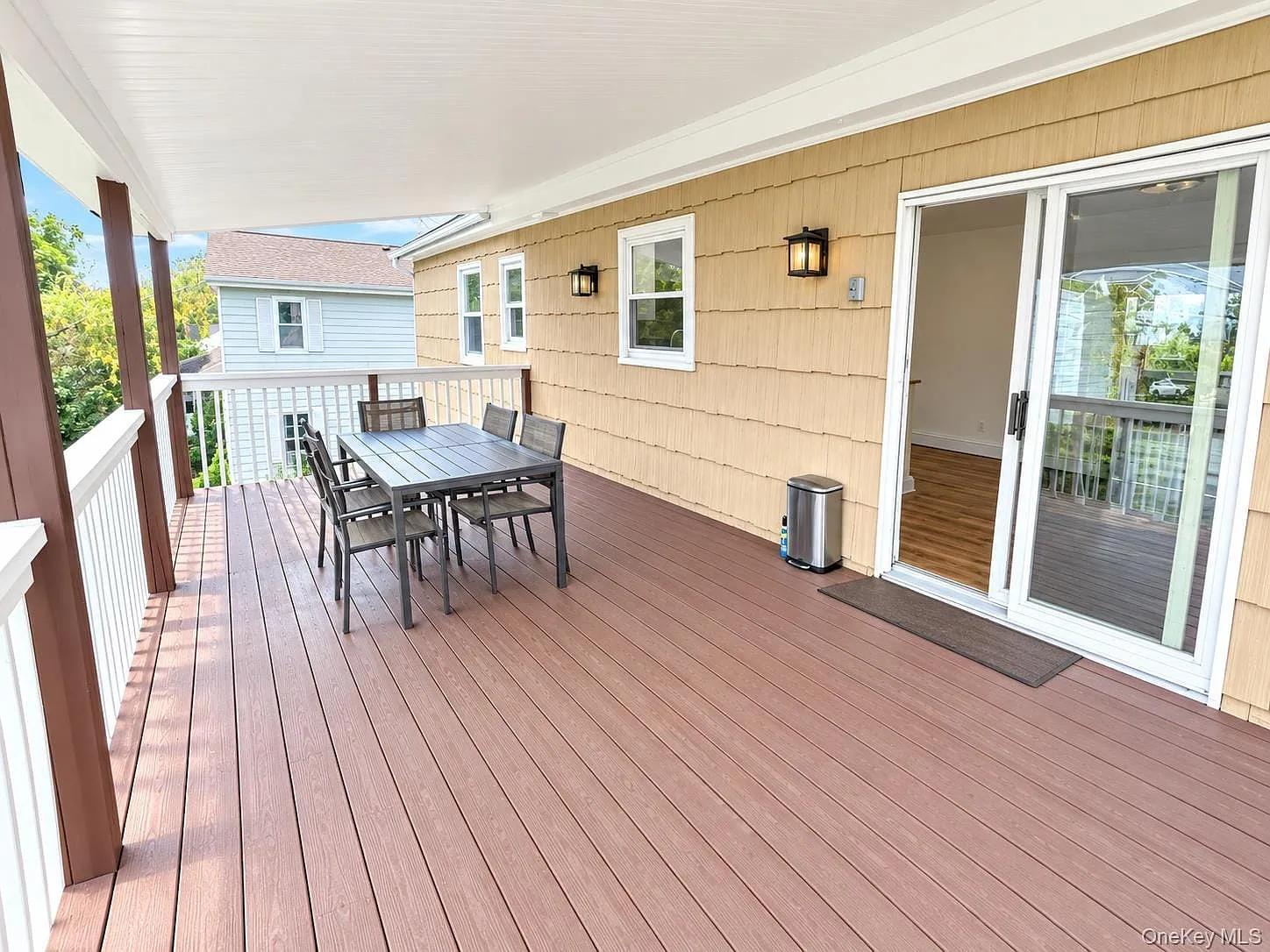 3 bed, 1.0 bath, 1400 sqft, $4,200 — Photo 4