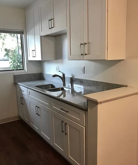 112 N Mar Vista Ave #5 — Photo 2