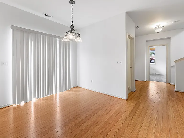 7601 Rushmore Way NE — Photo 9