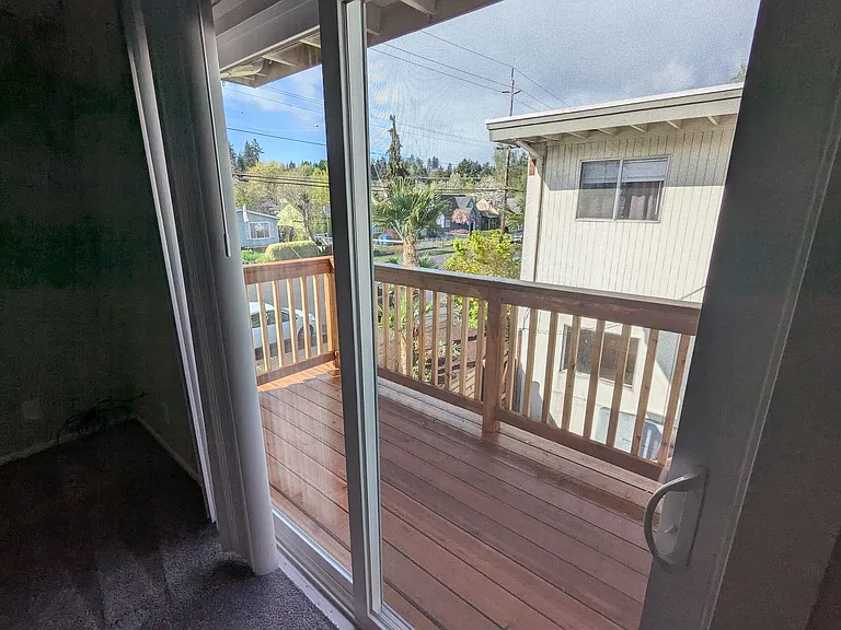1145 Rural Ave SE — Photo 12