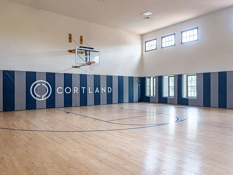 Cortland Portofino Place — Photo 29