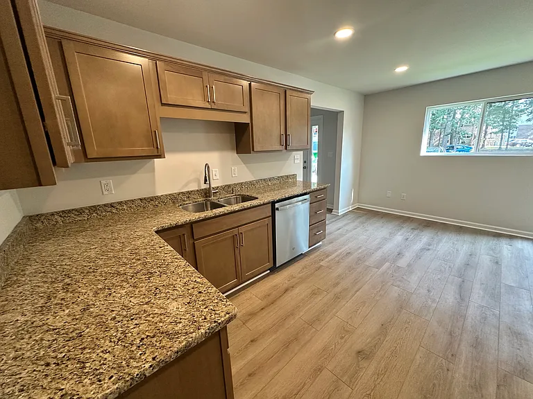 125 Windsor Pines Way #B — Photo 5