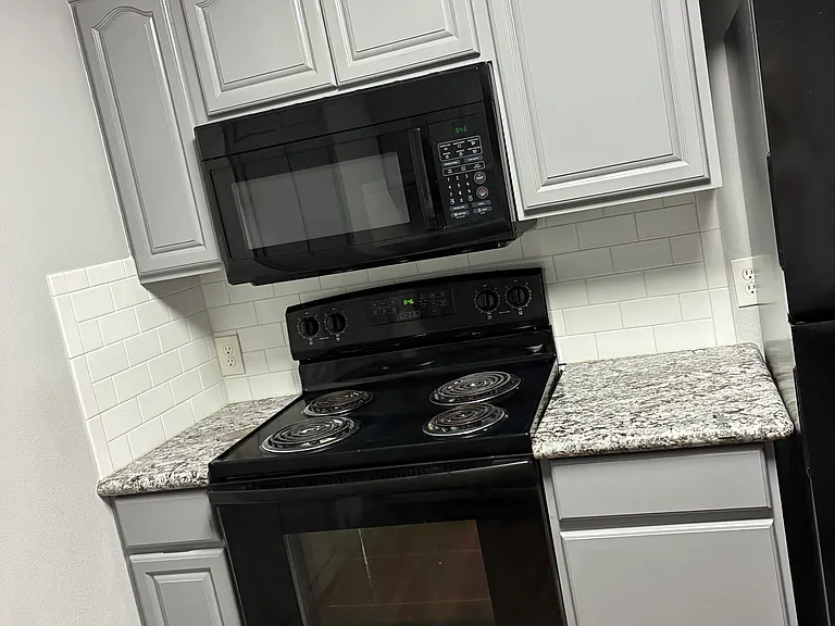 240 Turner Ln #242 — Photo 10