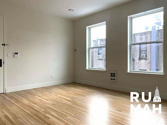 4th image of 1636 De Kalb Ave #2FF