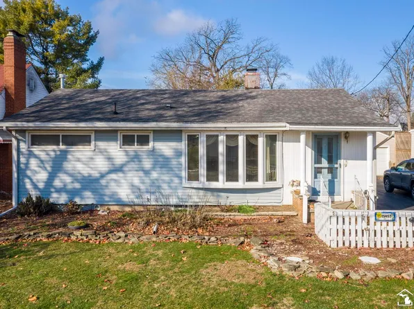 15453 Eastwood Dr, Monroe, MI 48161