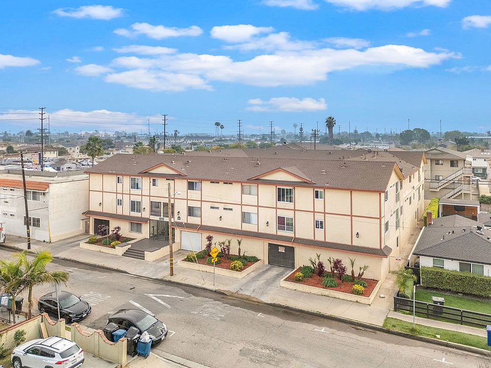 1st image of 4820 W 118th St APT 33