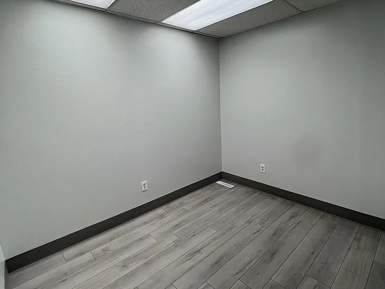 220 E Edison St #1 — Photo 5