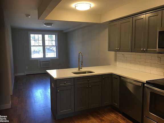 4th image of 3596 Greystone Ave #A