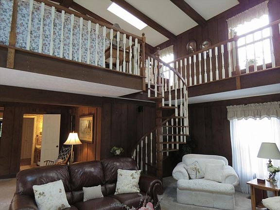 4th image of 9013 Split Rail Dr