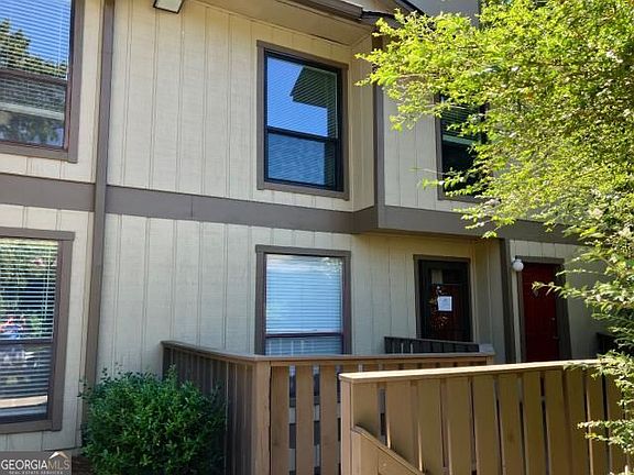 2nd image of 908 Woodcliff Dr