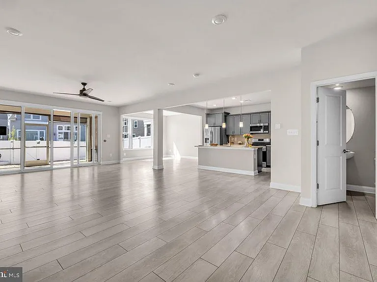 31321 Olney Way — Photo 4