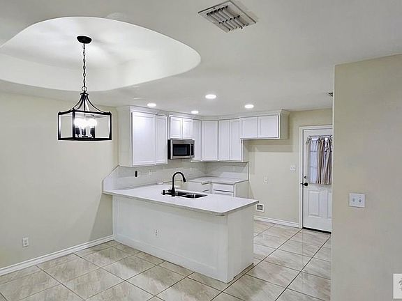 2nd image of 7773 Palm Grove Dr