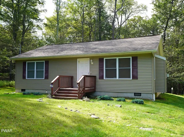 1051 Westside Dr, Newfoundland, PA 18445