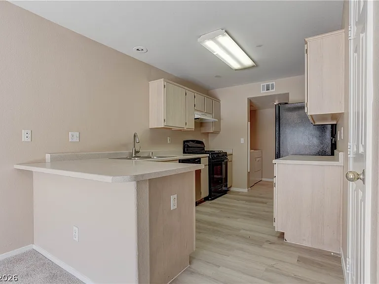 1636 Coyote Run Dr — Photo 24
