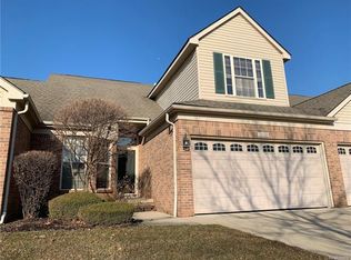 425 Carson Dr, Westland, MI 48185