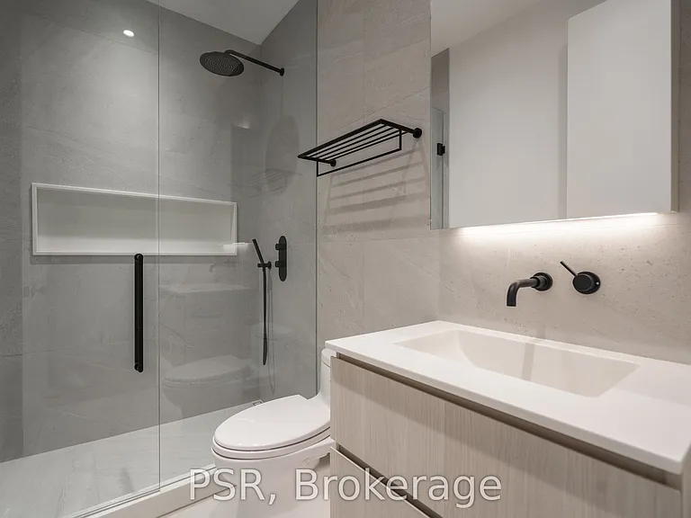 381 Madison Ave — Photo 21