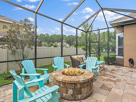 3rd image of 79 Willow Park Way