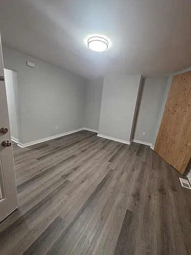 8 Graham Ave Photo 1
