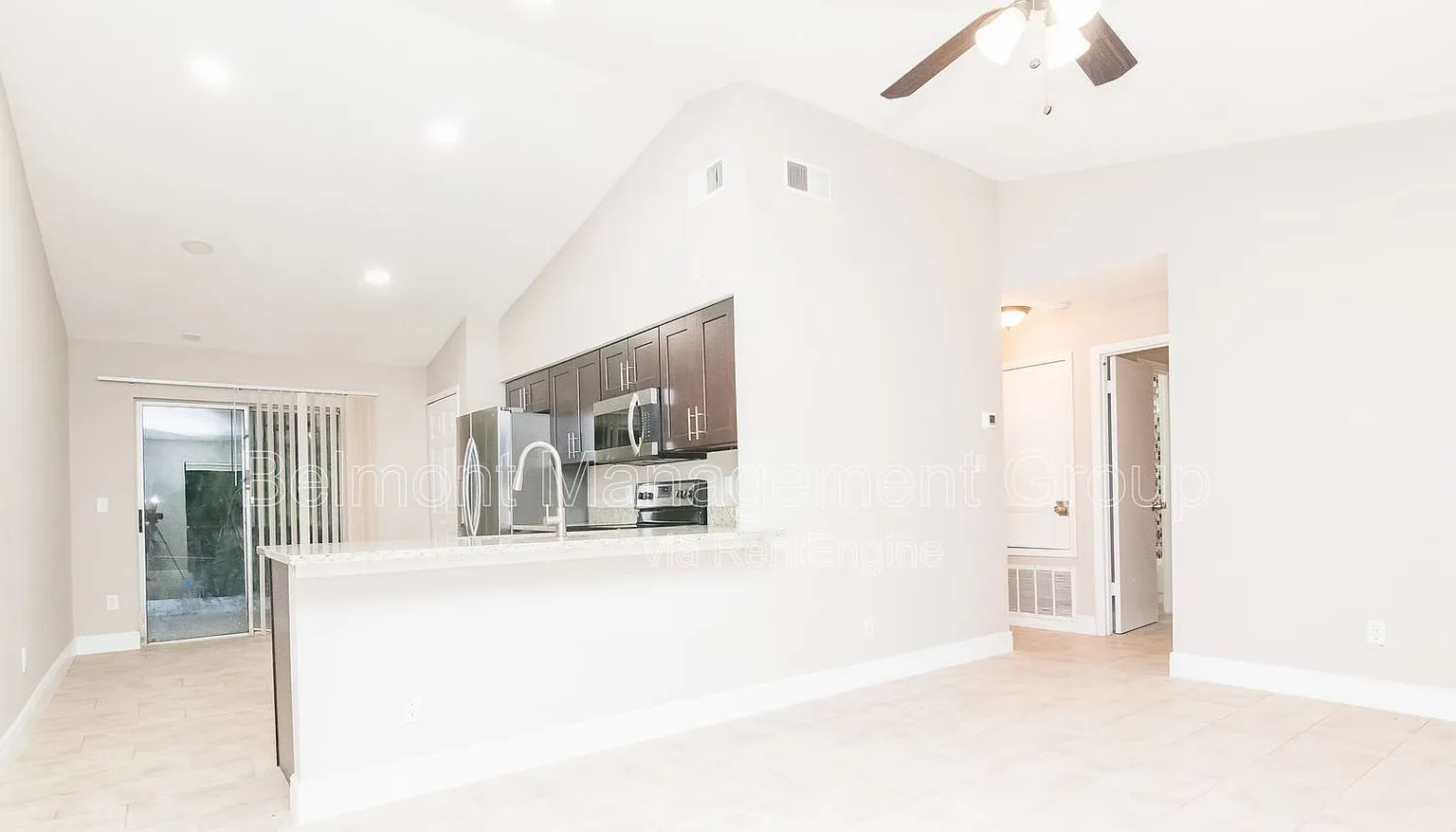 2 bed, 2.0 bath, 900 sqft, $1,695 — Photo 3