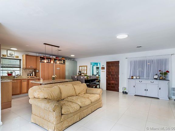 3rd image of 10540 NW 22nd Ave
