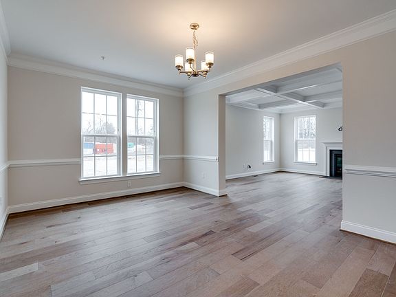 Mount Vernon IV by Williamsburg Homes