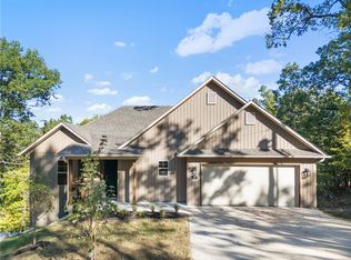 8 Weyhill Cir, Bella Vista, AR 72714
