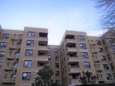 150 W End Ave APT 5G, Brooklyn, NY, 11235