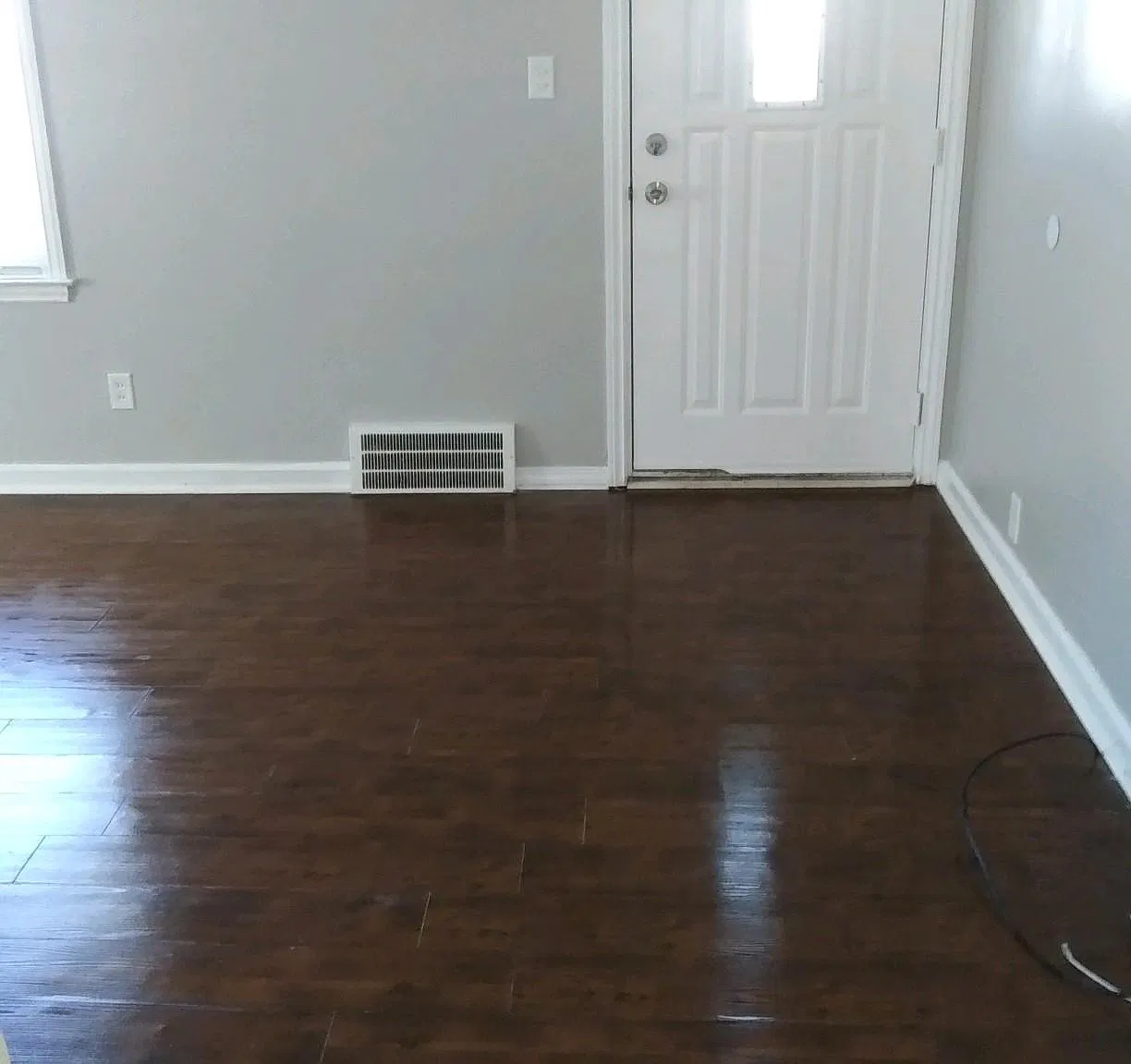 3 bed, 1000 sqft, $1,425 — Photo 2
