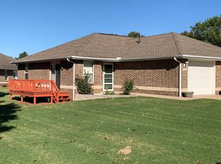1530 Meadowhill Dr, Mountain Home, AR 72653